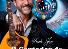 Ele recebeu a notícia da morte da mãe enquanto cantava — e terminou a serenata